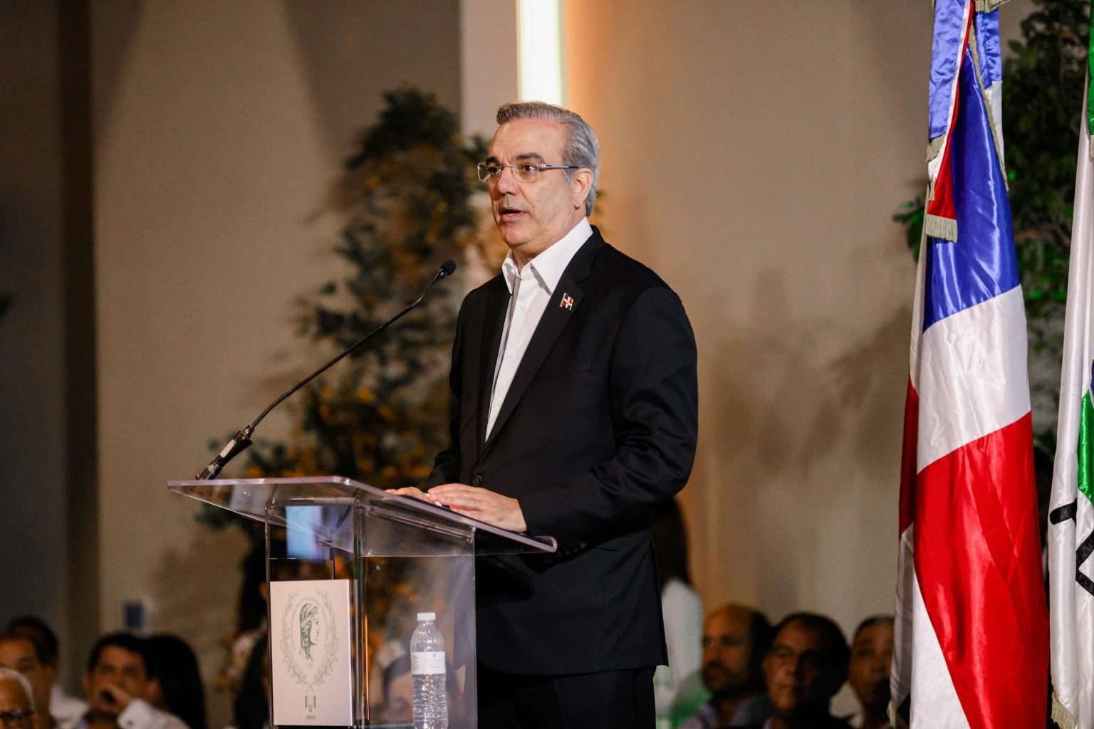 Presidente Abinader asegura no se ha autorizado importación de carnes al país desde Brasil