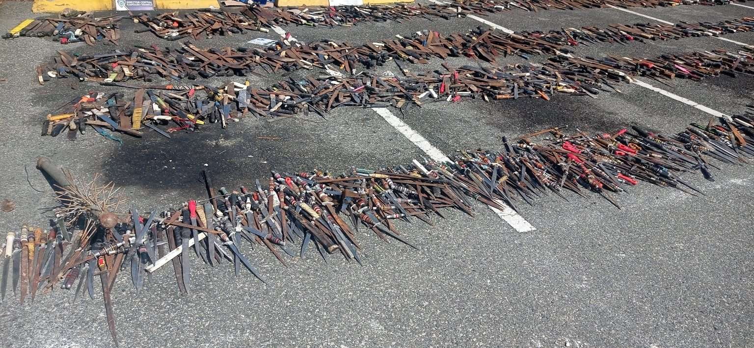 POLICIA NACIONAL DECOMISA 30 MIL ARMAS BLANCAS EN 6 MESES