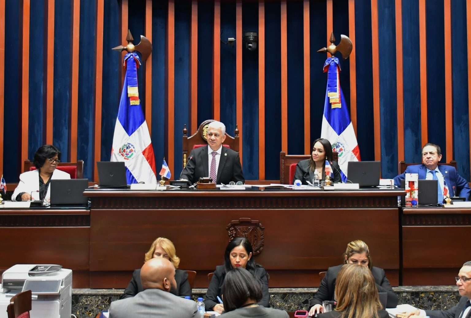 Senado aprueba en primera lectura proyecto Presupuesto General del Estado para el 2024