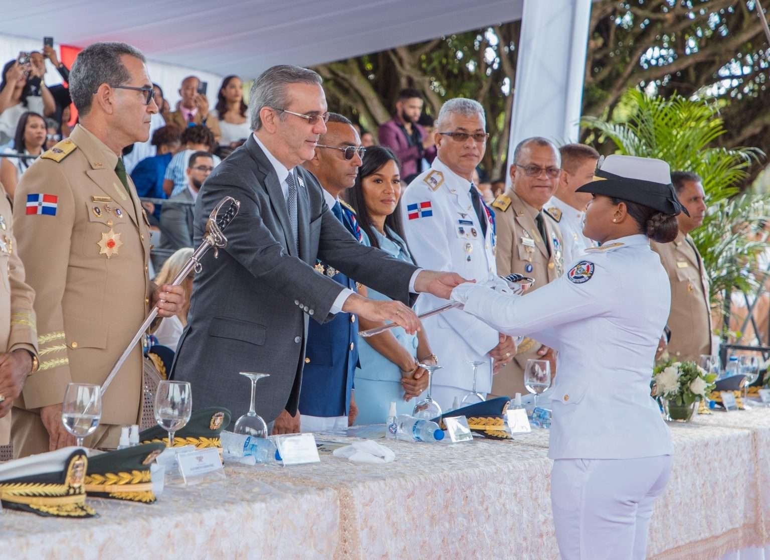 Presidente Abinader encabeza graduación cadetes Fuerza Aérea de la República Dominicana