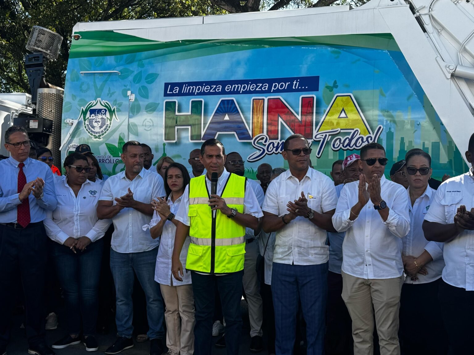 Alcaldía de Haina retoma recogida de basura sin mediación de compañía contratista