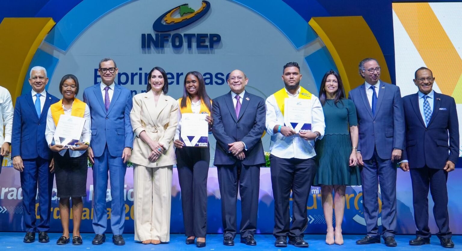 Líderes políticos, sindicales y empresariales reconocen aportes del Infotep al futuro laboral del país