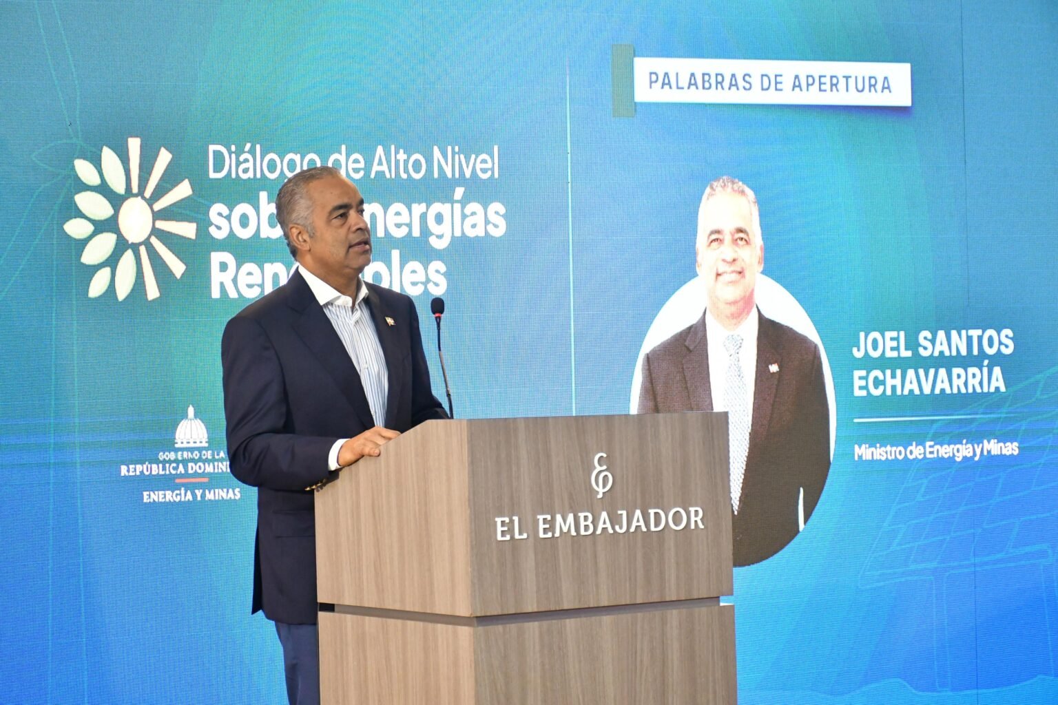 Joel Santos indica almacenamiento energías renovables