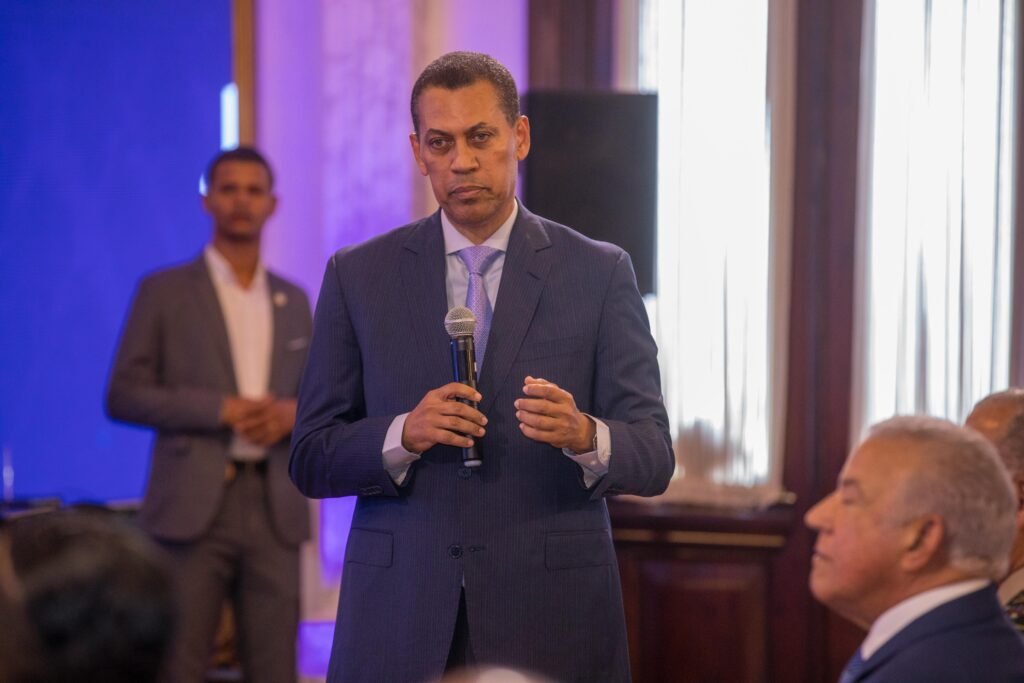 Gobierno implementa plan para bloquear señal en las cárceles