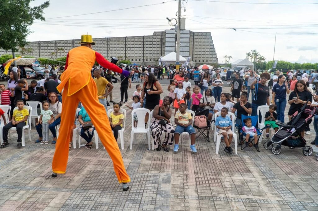 Alcaldía de Santo Domingo Este organiza actividades recreativas para cientos de familias
