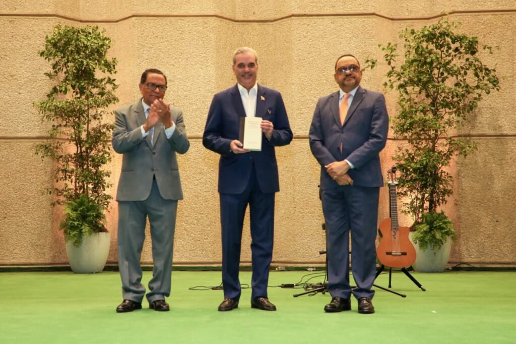 Promer mandatario resalta valor democrático de la reforma constitucional que limita la reelección