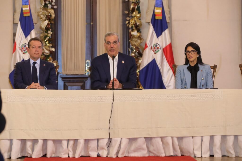 Presidente Abinader celebra cifra récord de 200 mil 134 empleos directos en zonas francas
