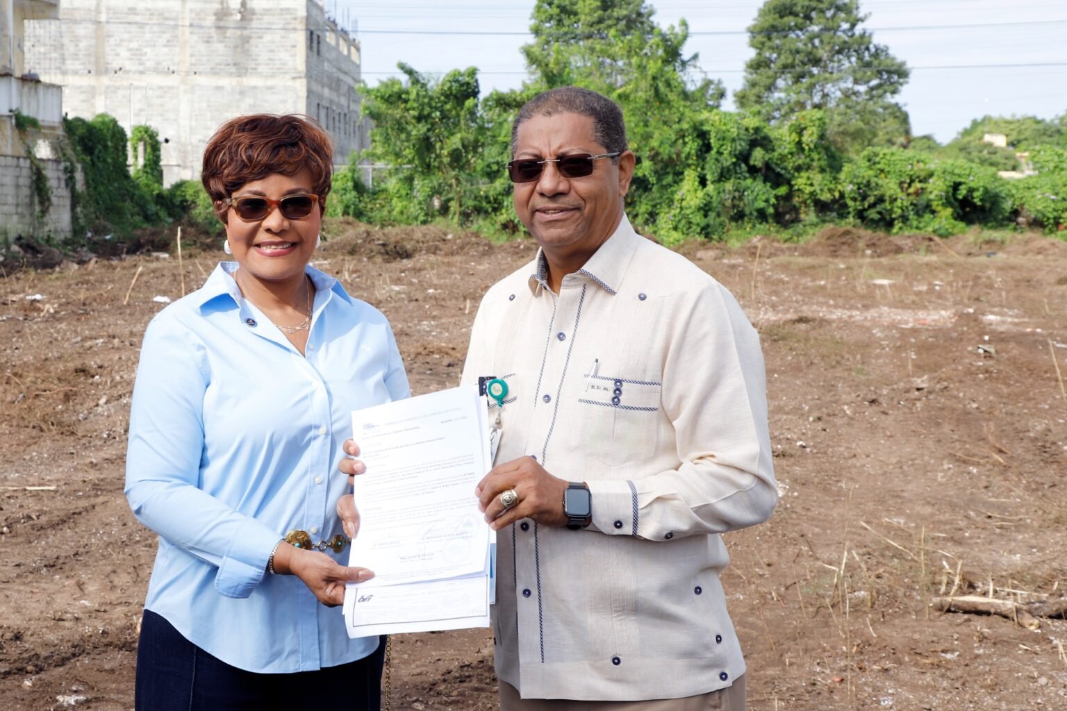 Directora del Inaipi recibe del presidente Luis Abinader terrenos para construir CAIPI