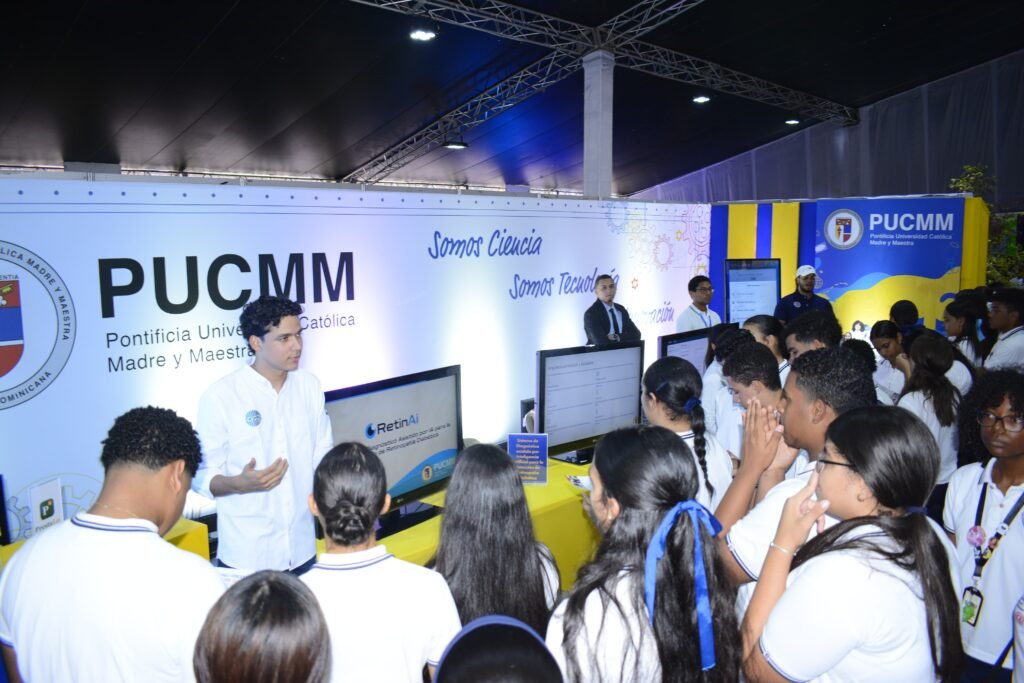 Más de 2,000 estudiantes participan en jornada de actividades de la V Feria de Innovación Industrial