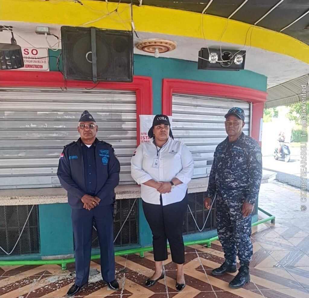 Policía Nacional, COBA y Antirruidos clausuran colmado tras riñas registradas en Fundación de Peravia