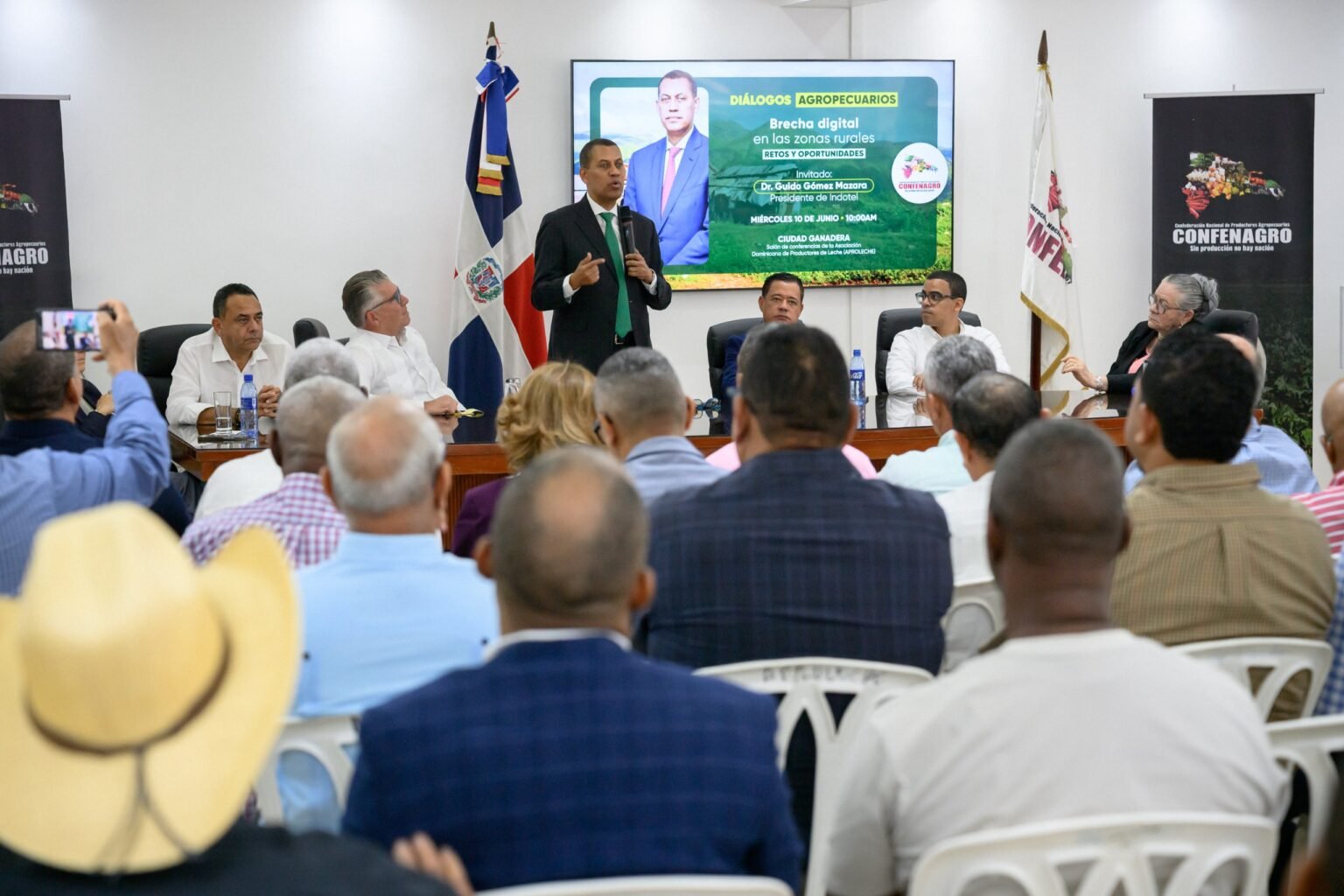 CONFENAGRO e INDOTEL buscarán mejorar conectividad y alfabetización digital en zonas rurales