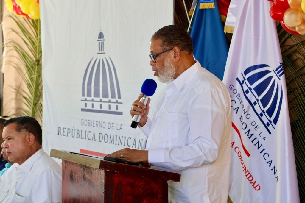 Desarrollo de la Comunidad impulsa oportunidades en Barahona con capacitación de decenas de mujeres
