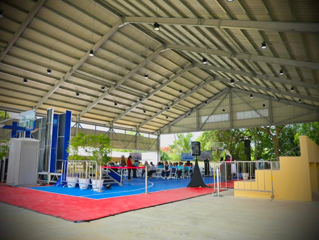 Inauguran techado del Centro Educativo Luis José Antoine