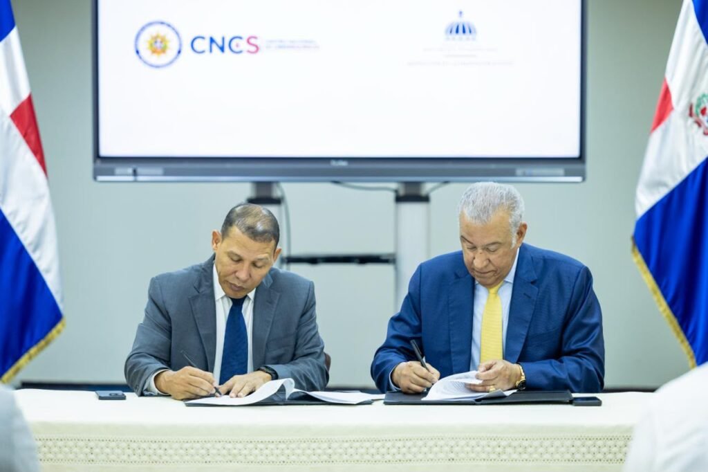Ministerio Administrativo de la Presidencia y el Consejo Nacional de Ciberseguridad suscriben acuerdo digital