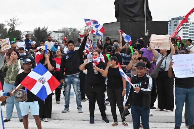 Tras cacerolazos y manifestaciones, poder ejecutivo propone cambios a Código Penal