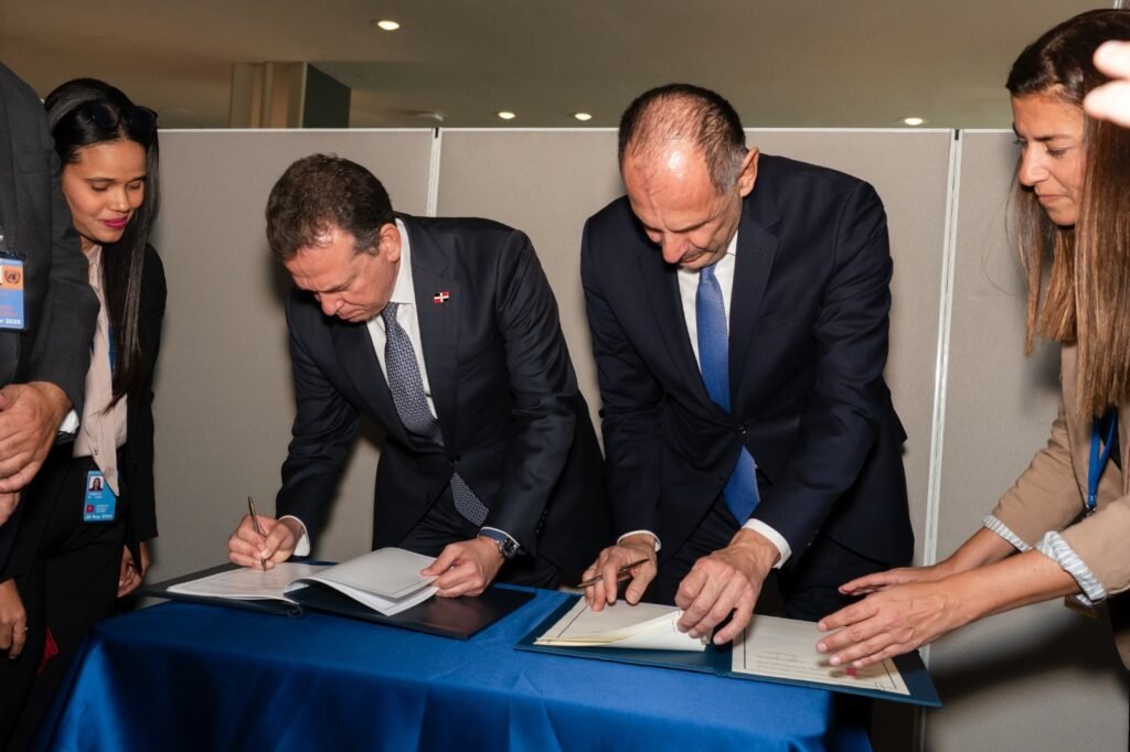 República Dominicana y Grecia acuerdan fortalecer comercio, inversiones y cadenas de suministro