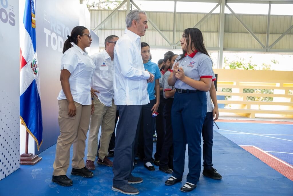 Entregan techado de centro educativo para beneficio 665 estudiantes y munícipes de Rancho Arriba